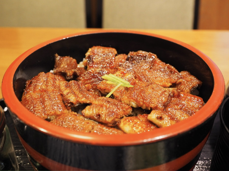 300年の歴史を刻む焼きの技─「本家柴藤」で味わう鰻の極み 