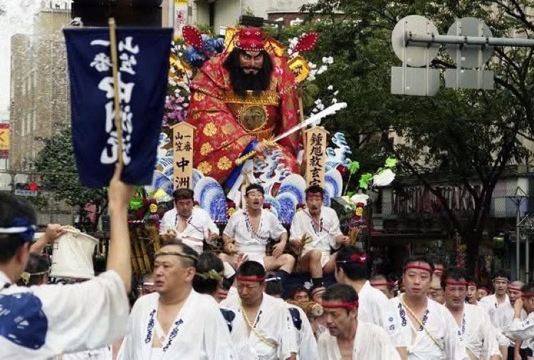 かける山笠、つむぐ人　博多祇園山笠 歴史と伝統の継ぎ手たち 