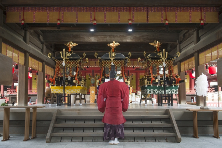 9月12日18時から執り行われる御発輦祭(ごはつれんさい)の様子