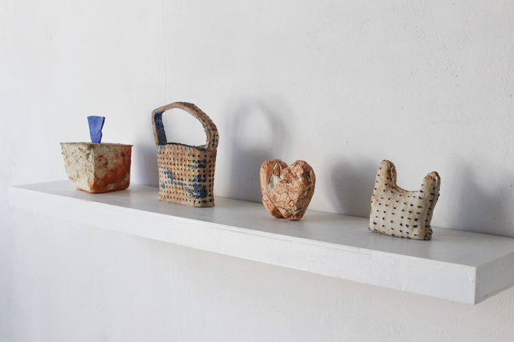 多治見市陶磁器意匠研究所 卒業制作展2025にて展示されていた作品 