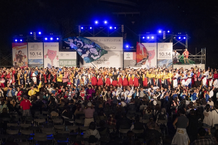 フィナーレ（総踊り）の様子