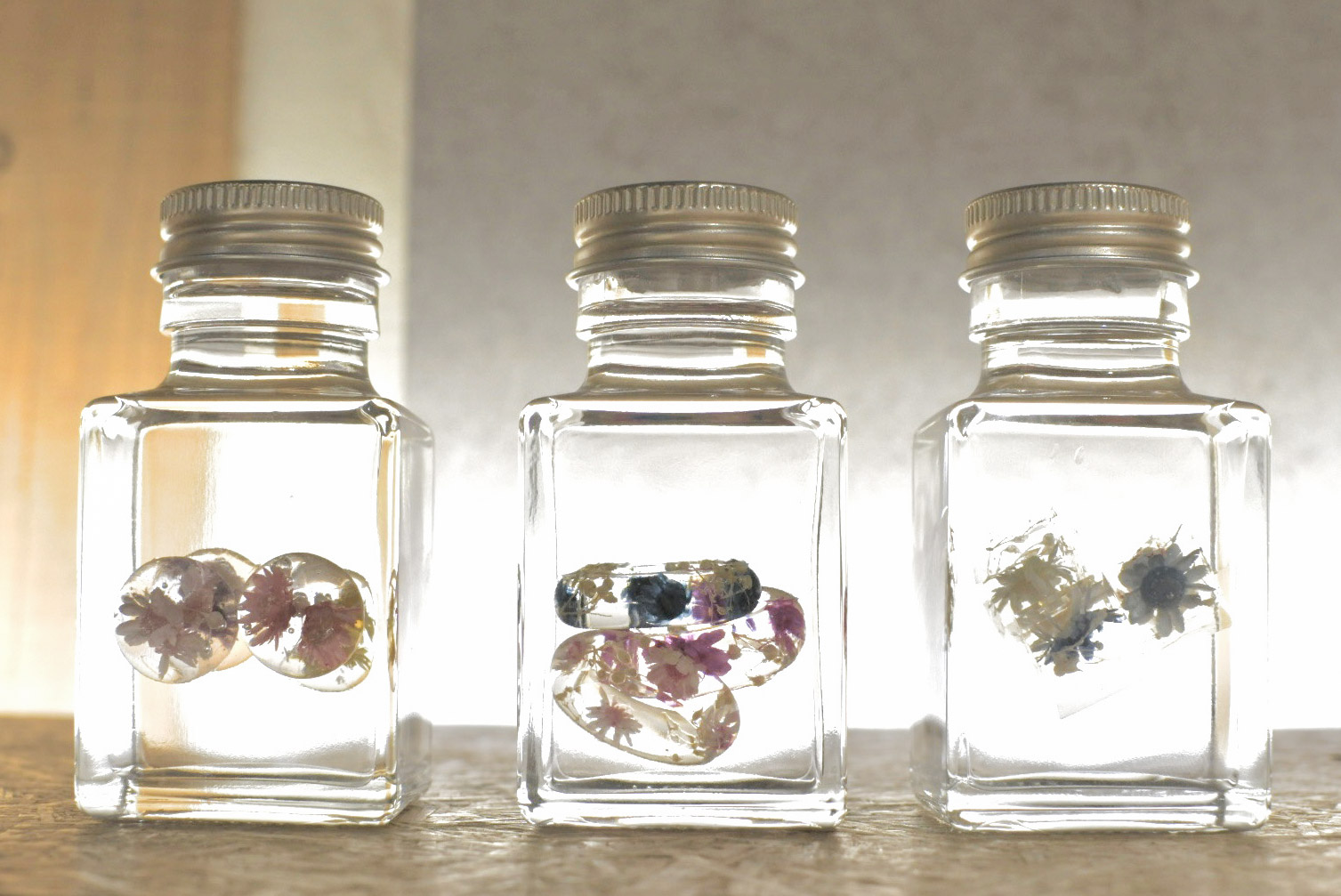 割れた器にもう一度光を。─再生と美に出会うガラスショップ 