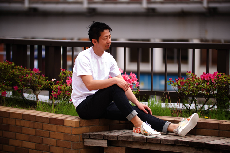 プライベートでも「着物スニーカー」を愛用している河村さん